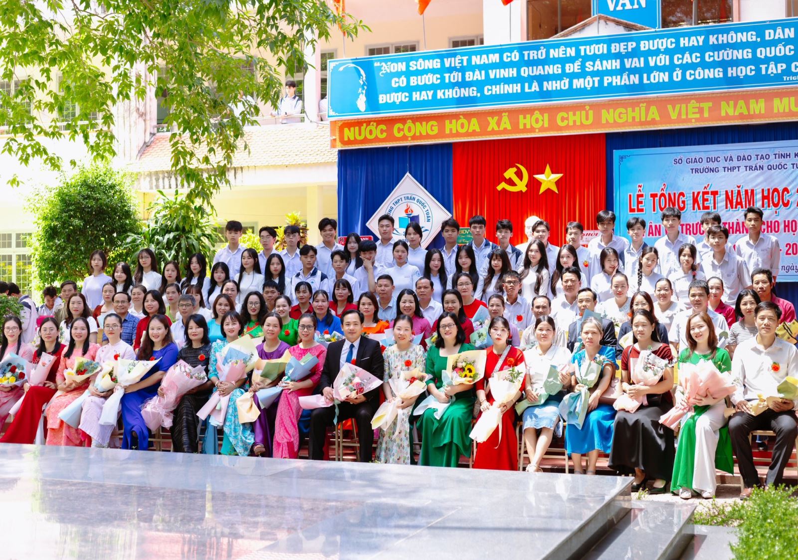 LỄ TỔNG KẾT NĂM HỌC 2024 - 2025 & TRI ÂN, TRƯỞNG THÀNH HỌC SINH KHỐI 12 (2022-2025).