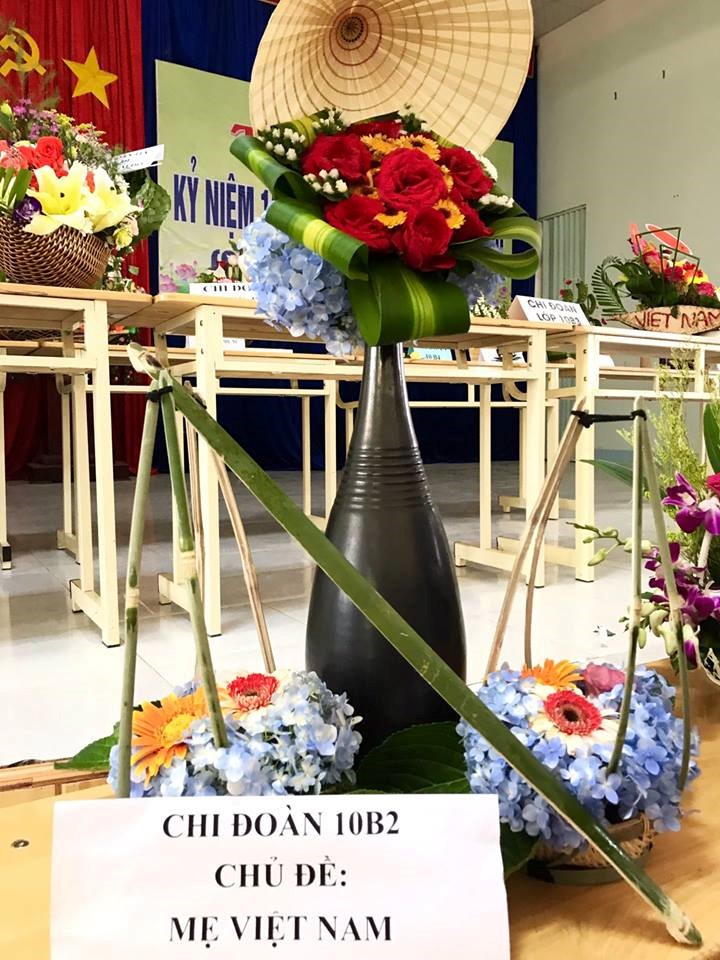 Hội thi cắm hoa chào mừng ngày “Quốc tế Phụ Nữ 08/3” năm học 2018-2019